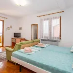 Gorgeous In With House Sea View Apartament *