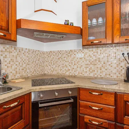 Cozy In With Kitchen دْغاماي